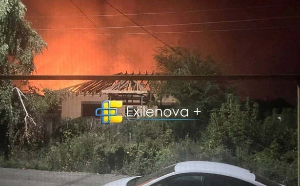 Атака дронів на РФ: горять два НПЗ