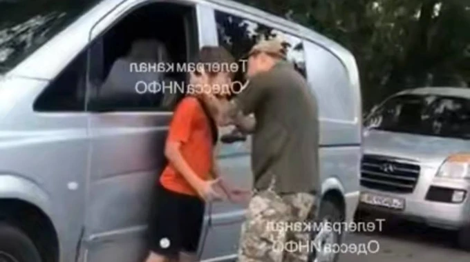 Працівник ТЦК побив підлітка в Одесі: поліція розслідує