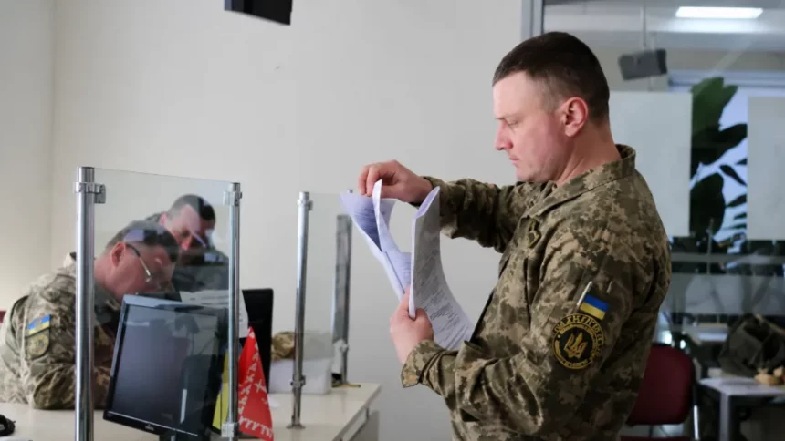 Повістка для виключених з обліку: чи потрібно йти до ТЦК