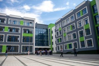 Школи Києва готують до зміни формату навчання