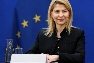 Чому Зеленський звільнив Ольгу Стефанішину з посади посла України в США та хто претендує на посаду