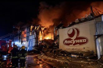 Росія знищила склад «Ласунки» у Дніпрі: чи зникне морозиво з магазинів та що відомо про наслідки атаки