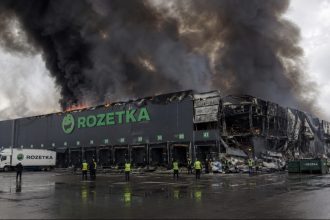 У Rozetka почалися скорочення штату через російські удари по складу в Броварах