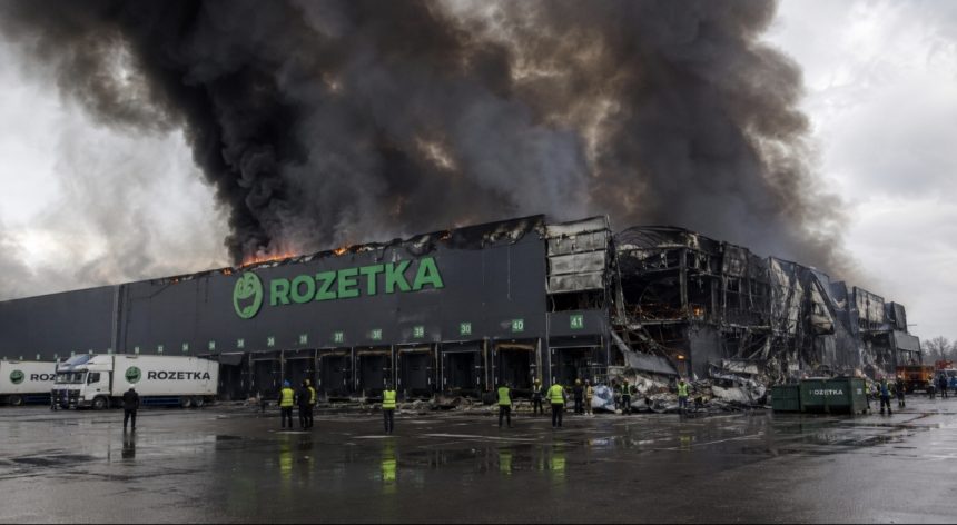 У Rozetka почалися скорочення штату через російські удари по складу в Броварах