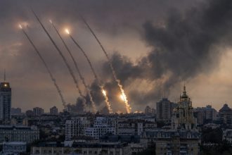 Росія посилить балістичні удари по центру Києва через провал переговорів — Bloomberg