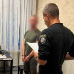 Пограбування у Боровій: затримання підозрюваного після стрілянини