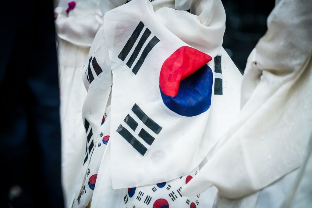 Матюки корейською: популярні лайливі слова з дорам і K-pop