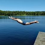 Купання у водоймах: ризики для шкіри та кишківника