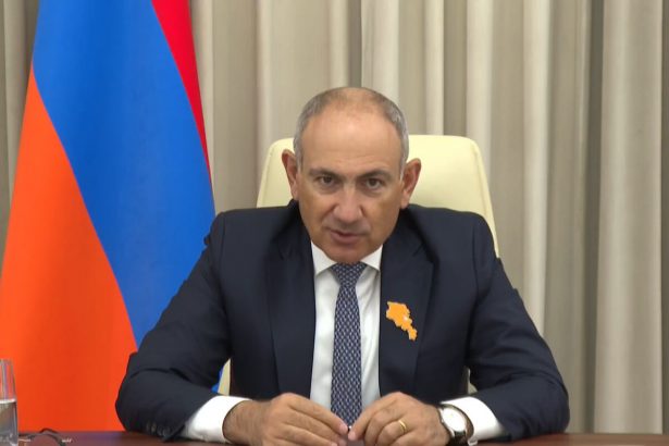 Пашинян подав у відставку: як формуватимуть новий уряд Вірменії