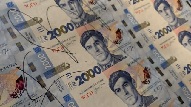 Купюра 2000 гривень з'явиться вже 4 вересня: як перевірити банкноту на справжність