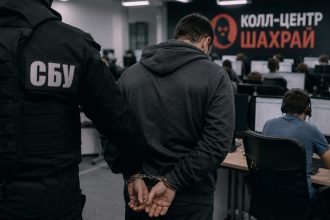 Зеленський хоче ув’язнювати працівників шахрайських колцентрів на 5–10 років — що передбачає законопроєкт