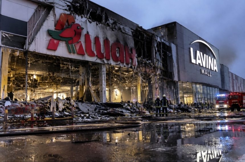 У Києві під час атаки РФ постраждав ТРЦ Lavina Mall: пошкоджено магазин Ашан