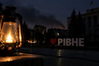 Чому у Рівному немає світла сьогодні: що сталося після атаки РФ та коли відновлять електропостачання