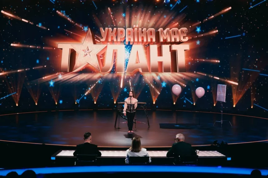 Хто така Софія Тепла: еквілібр та стрільба з лука підкорили «Україна має талант» 2026