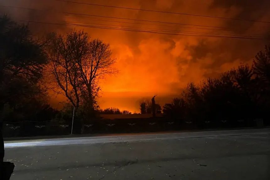 Заграва пожежі над аеродромом Борисоглєбськ у Воронезькій області після атаки 14 жовтня 2026 року