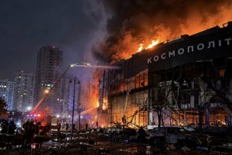 Масований удар балістикою по Києву 19 жовтня: є загиблий та поранені, пошкоджено метро, лікарню та ТЦ «Космополіт»