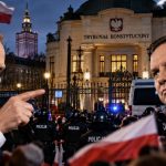 У Польщі заговорили про державний переворот — що сталося у Варшаві, чому поліція оточила суд і як відреагував президент