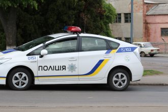 Поліцейське авто в Україні — ілюстрація до наказу №423 про ТЦК
