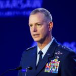Генерал НАТО Алексус Гринкевич виступає на Варшавському безпековому форумі