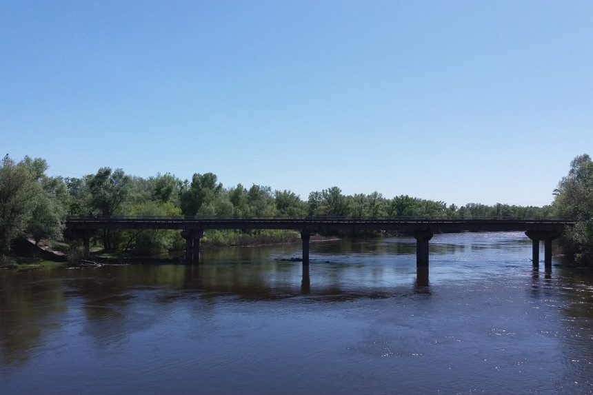 Автомобільний міст через Псел на трасі М22 у Кременчуцькому районі