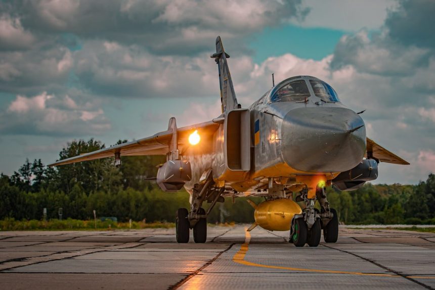 Український Су-24М із ракетами Storm Shadow/SCALP-EG